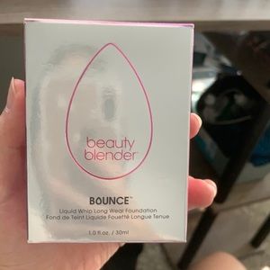 Beauty blender bounce foundation 1.30W